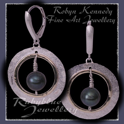10 Karat Yellow Gold, Sterling Silver & Freshwater Pearl 'Aurora' Earrings Image