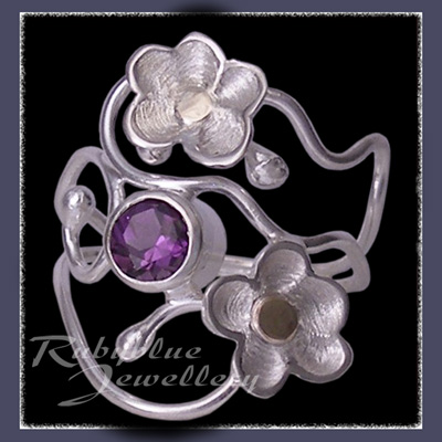 10 Karat Yellow Gold, Sterling Silver and Amethyst 'Feeling Groovy' Ring Image